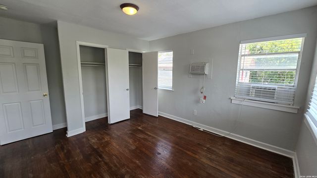 261 Claremont, San Antonio, TX 78209