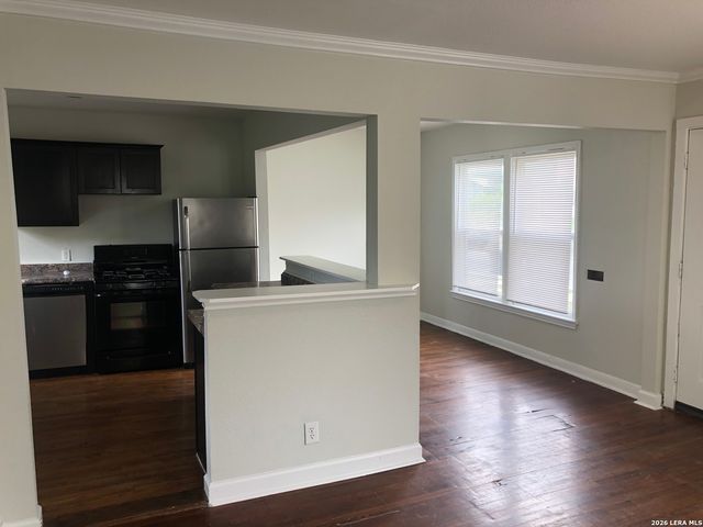 261 Claremont, San Antonio, TX 78209