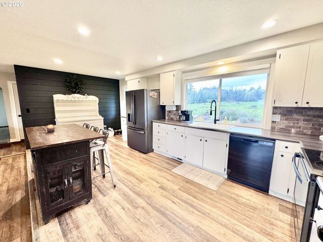 25375 S ELDORADO Rd, Mulino, OR 97042