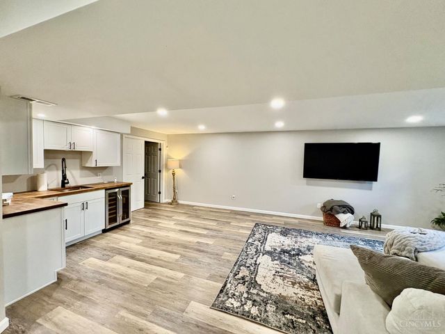 1579 Meadow View Lane, Turtle Creek Twp, OH 45036