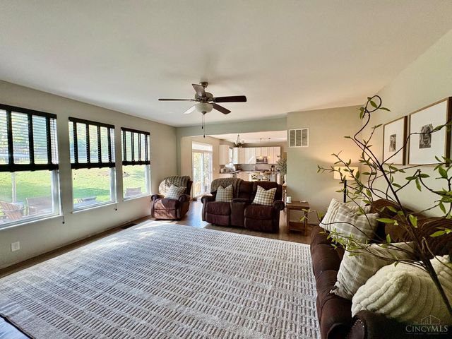 1579 Meadow View Lane, Turtle Creek Twp, OH 45036