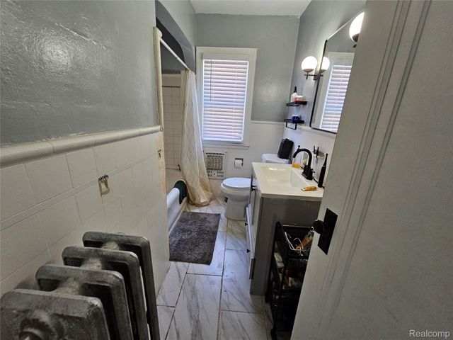 17371 Pennington Drive, Detroit, MI 48221