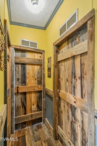 1475 Davis Valley Road, Afton, TN 37616