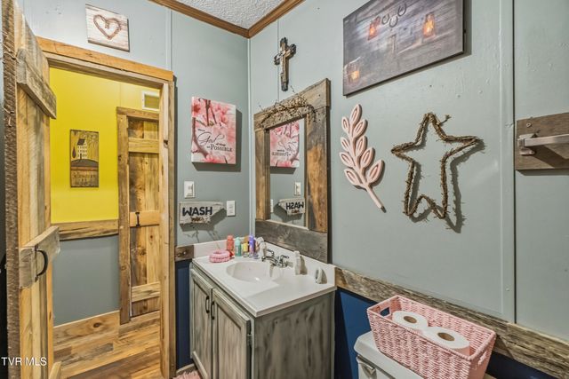 1475 Davis Valley Road, Afton, TN 37616