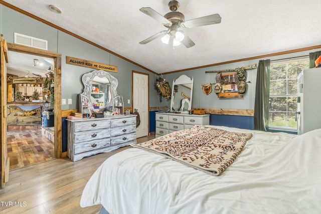 1475 Davis Valley Road, Afton, TN 37616