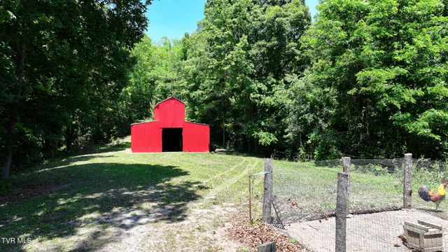 1475 Davis Valley Road, Afton, TN 37616