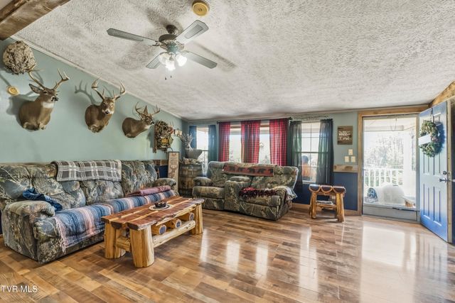1475 Davis Valley Road, Afton, TN 37616