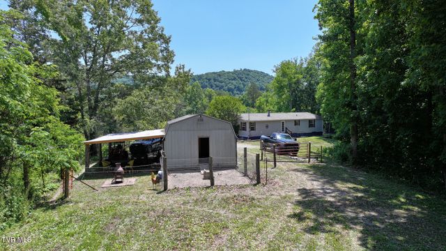 1475 Davis Valley Road, Afton, TN 37616