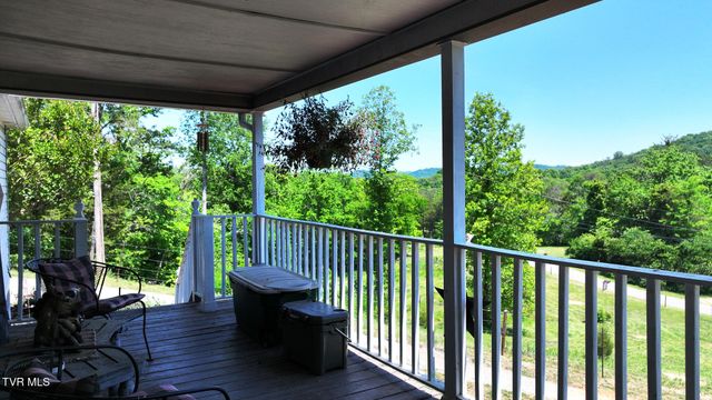 1475 Davis Valley Road, Afton, TN 37616