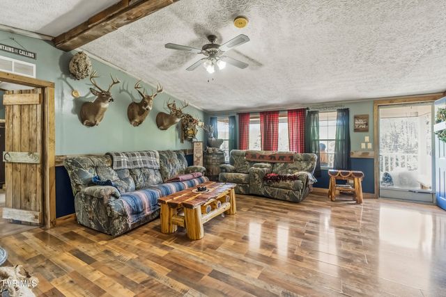 1475 Davis Valley Road, Afton, TN 37616