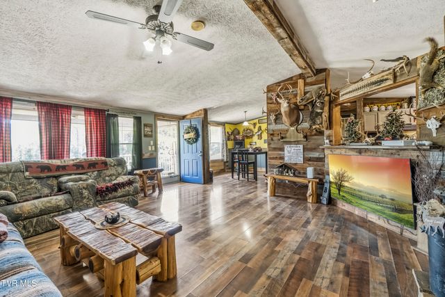 1475 Davis Valley Road, Afton, TN 37616