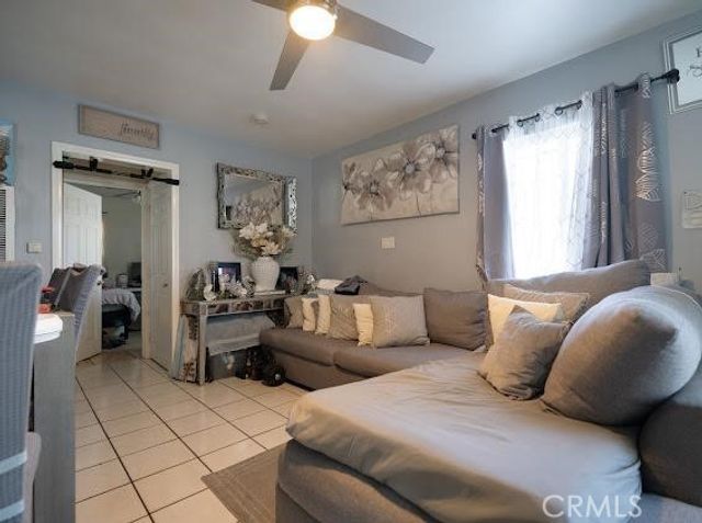 1930 W Manchester, Los Angeles, CA 90047