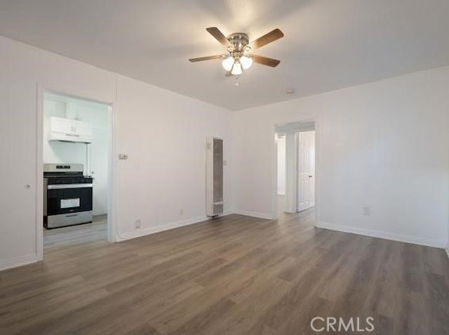 1930 W Manchester, Los Angeles, CA 90047
