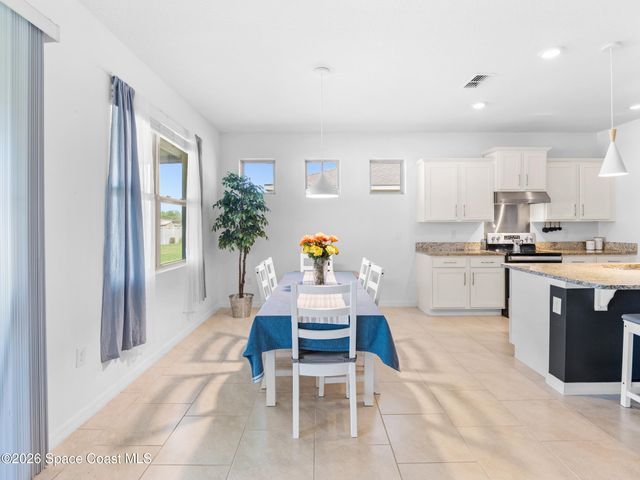 1422 Savoy Lane, Sanford, FL 32771