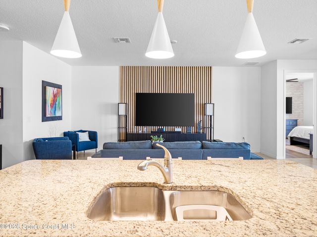 1422 Savoy Lane, Sanford, FL 32771