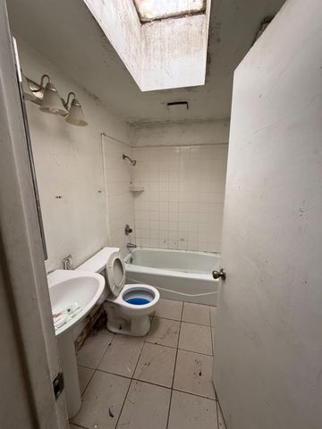 1220 Douglas Rd, Stockton, CA 95207