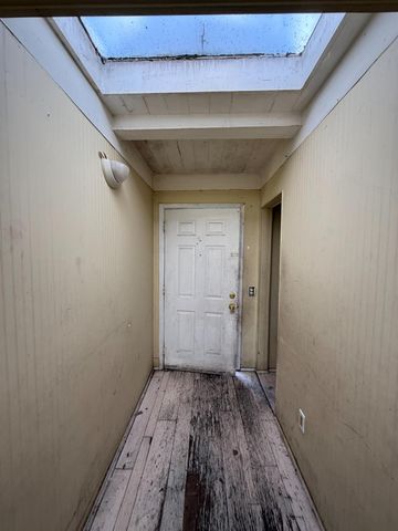 1220 Douglas Rd, Stockton, CA 95207