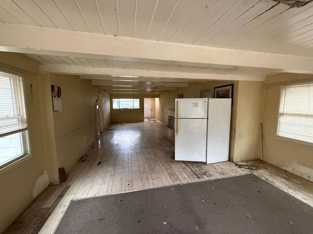 1220 Douglas Rd, Stockton, CA 95207