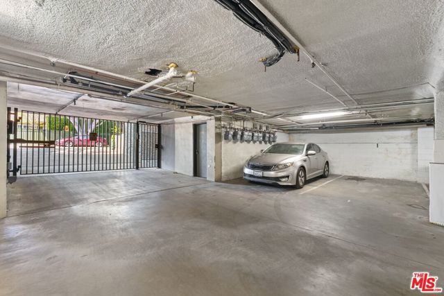 612 Huntley Drive 4, West Hollywood, CA 90069