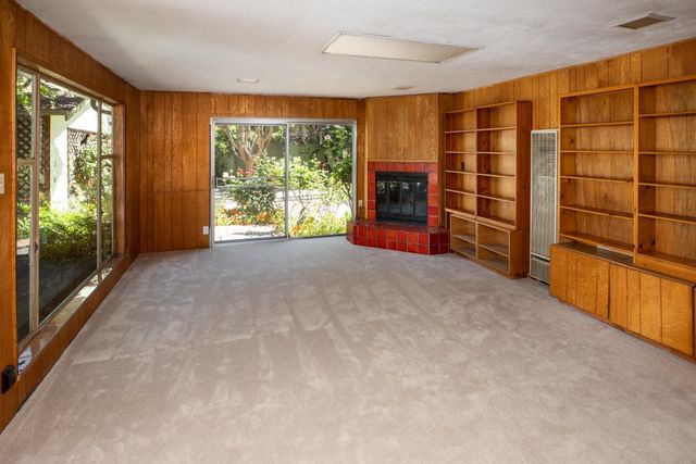 800 Loyola Drive, Los Altos, CA 94024