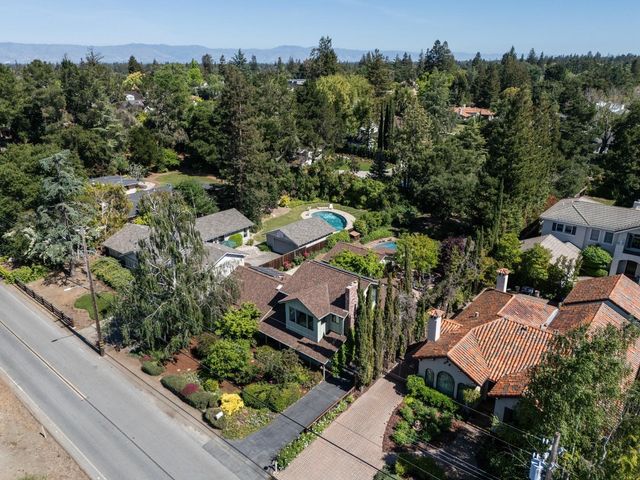 800 Loyola Drive, Los Altos, CA 94024