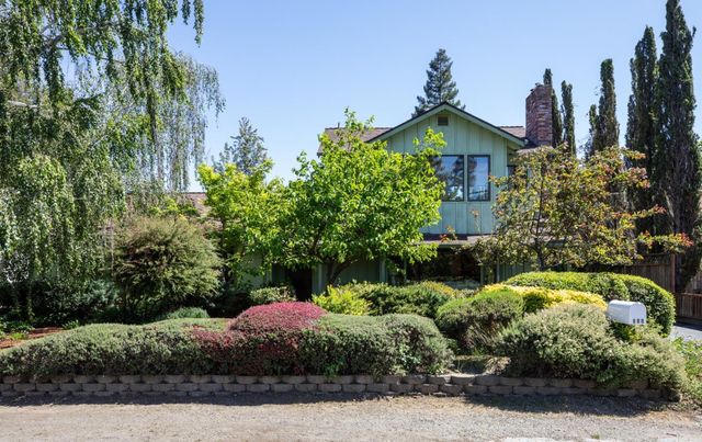 800 Loyola Drive, Los Altos, CA 94024