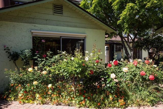 800 Loyola Drive, Los Altos, CA 94024