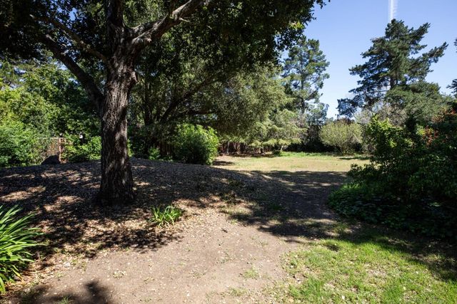 800 Loyola Drive, Los Altos, CA 94024