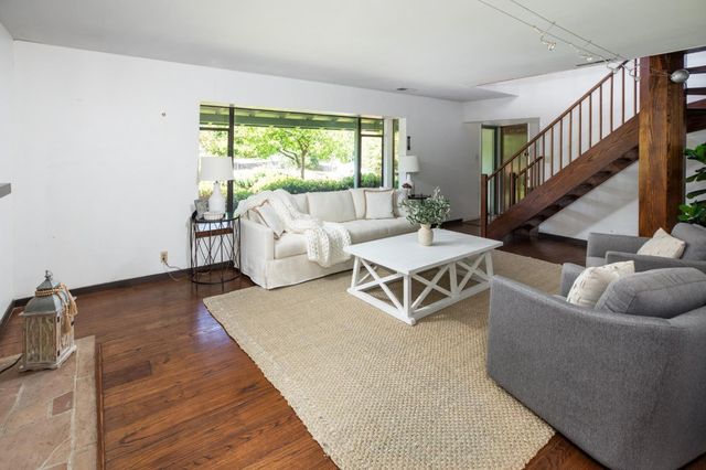 800 Loyola Drive, Los Altos, CA 94024