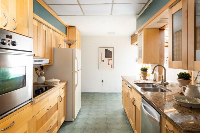 800 Loyola Drive, Los Altos, CA 94024