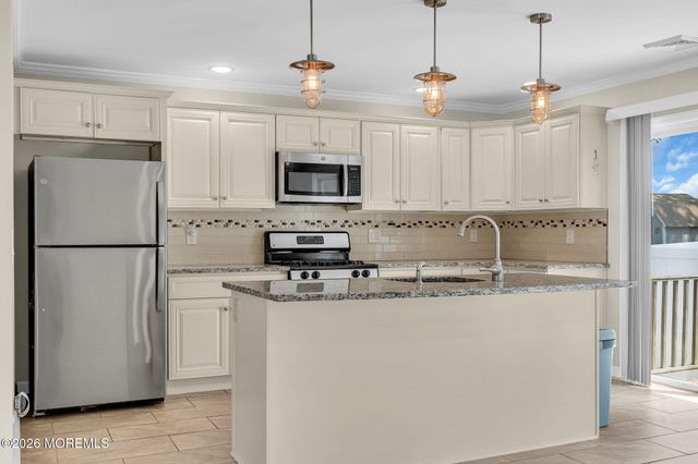 785 Garfield Avenue, Toms River, NJ 08753