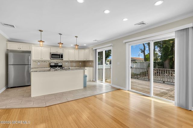 785 Garfield Avenue, Toms River, NJ 08753