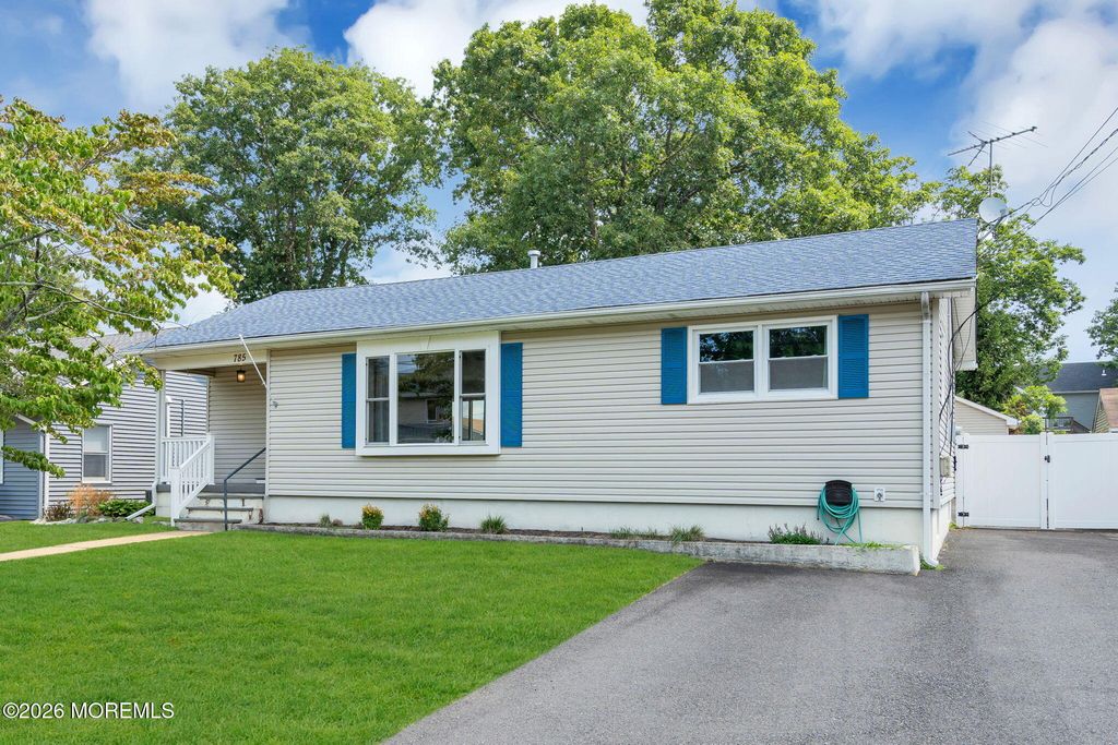 785 Garfield Avenue, Toms River, NJ 08753