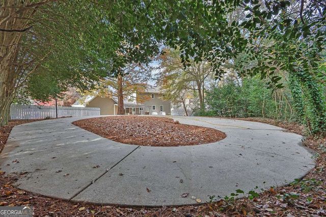 754 Dean Way, Lawrenceville, GA 30044