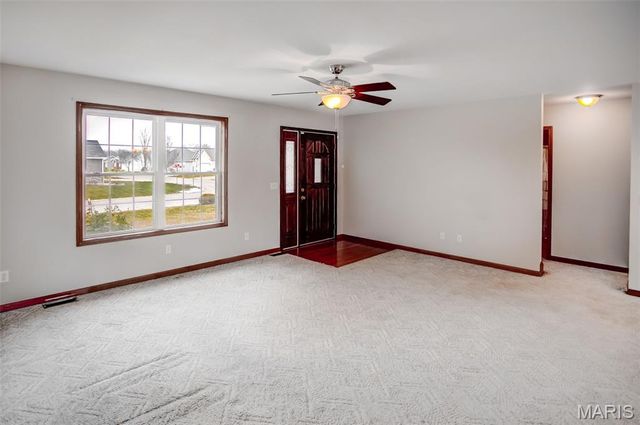 612 Crosswinds Court, Jerseyville, IL 62052