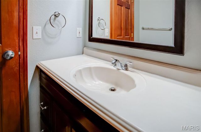 612 Crosswinds Court, Jerseyville, IL 62052