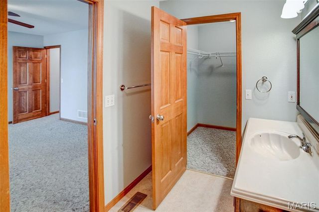 612 Crosswinds Court, Jerseyville, IL 62052