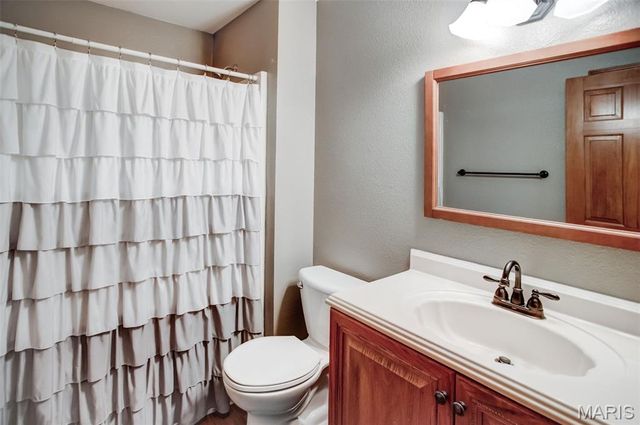 612 Crosswinds Court, Jerseyville, IL 62052