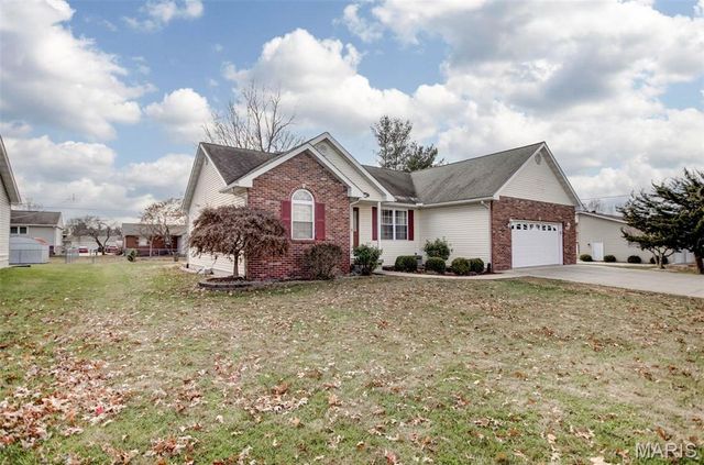 612 Crosswinds Court, Jerseyville, IL 62052