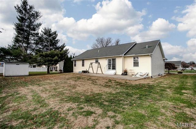 612 Crosswinds Court, Jerseyville, IL 62052