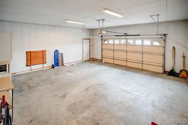 612 Crosswinds Court, Jerseyville, IL 62052