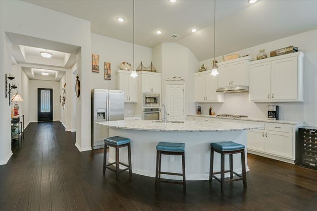 921 Isaias DR, Leander, TX 78641