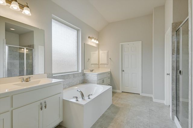 921 Isaias DR, Leander, TX 78641