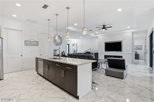 1217 SW 15th TER, Cape Coral, FL 33991