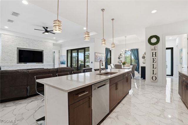 1217 SW 15th TER, Cape Coral, FL 33991