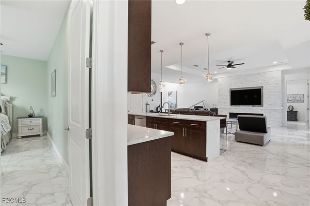 1217 SW 15th TER, Cape Coral, FL 33991
