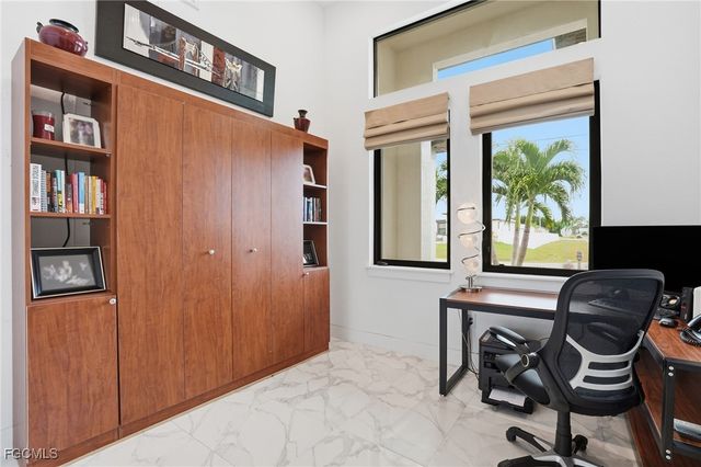 1217 SW 15th TER, Cape Coral, FL 33991