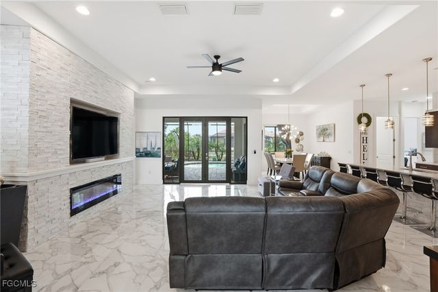 1217 SW 15th TER, Cape Coral, FL 33991