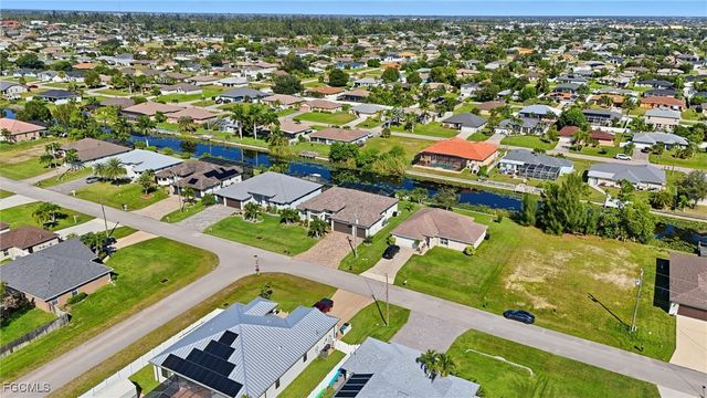 1217 SW 15th TER, Cape Coral, FL 33991