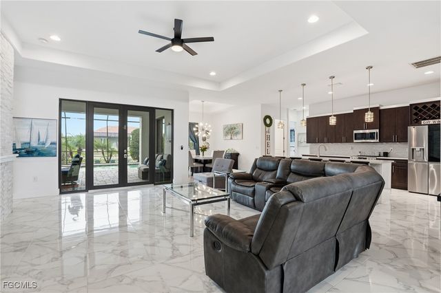 1217 SW 15th TER, Cape Coral, FL 33991